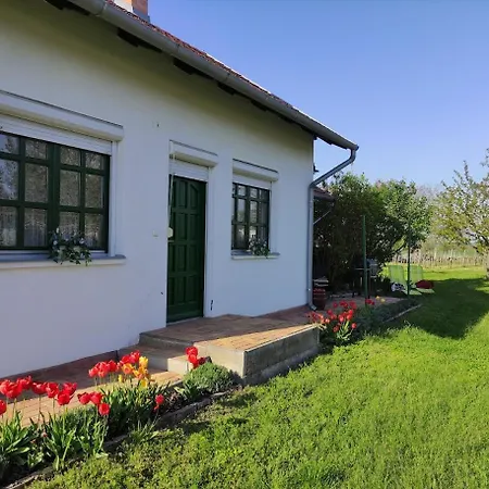 Szőlőhegyi Házikó - In The Vineyard Nyaraló
