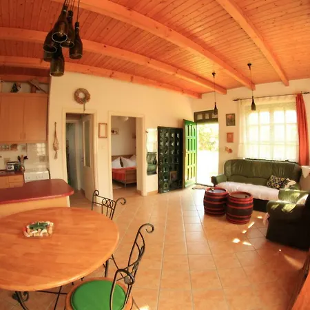 Holiday home Szolohegyi Haziko - In The Vineyard *